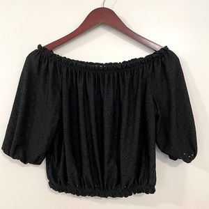 Womens Medium Off the Shoulder Black Cropped Blouse